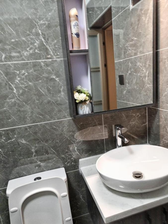 Stayrest Safari Tours New 3 Bedroom Apartments In Kilimani Nairobi With Rooftop Pool Экстерьер фото